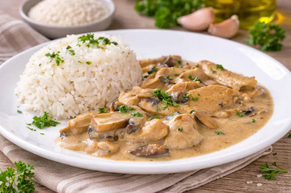 H&uuml;hner-Geschnetzeltes mit Champignons