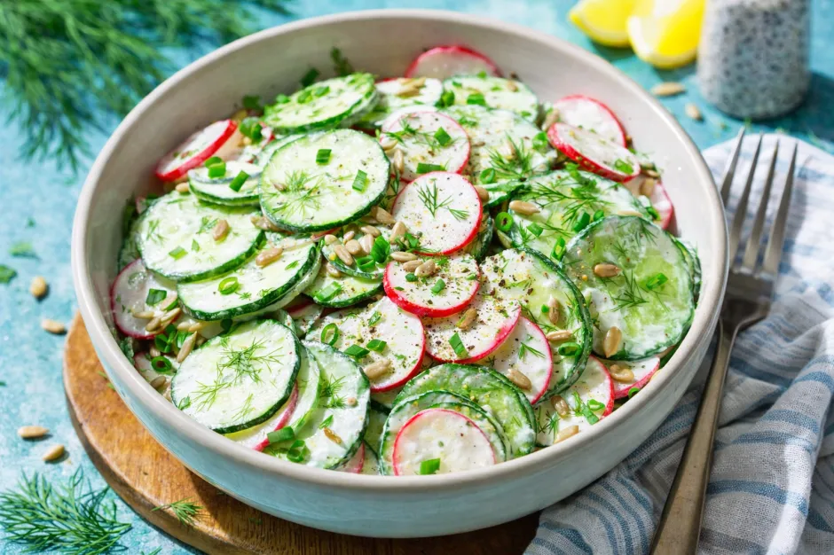 Radieschen-Zucchini-Salat