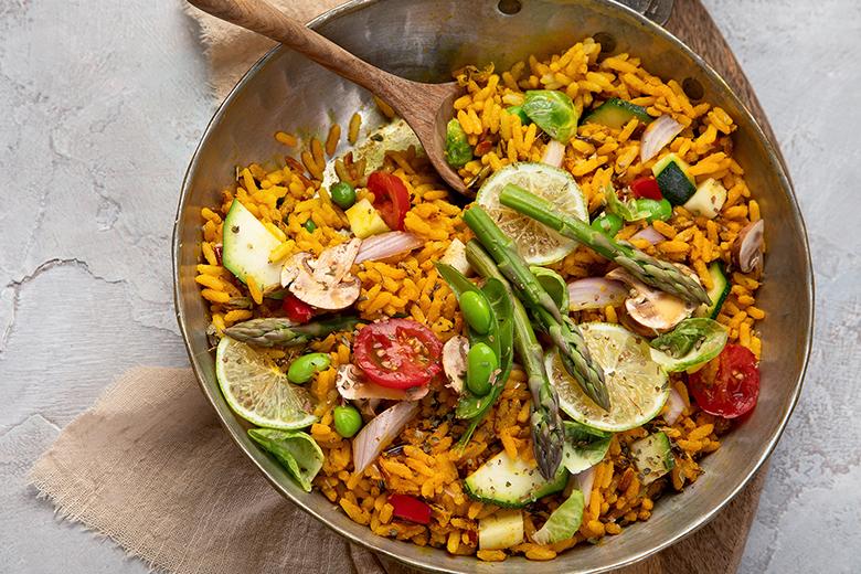 Vegane Paella mit Spargel