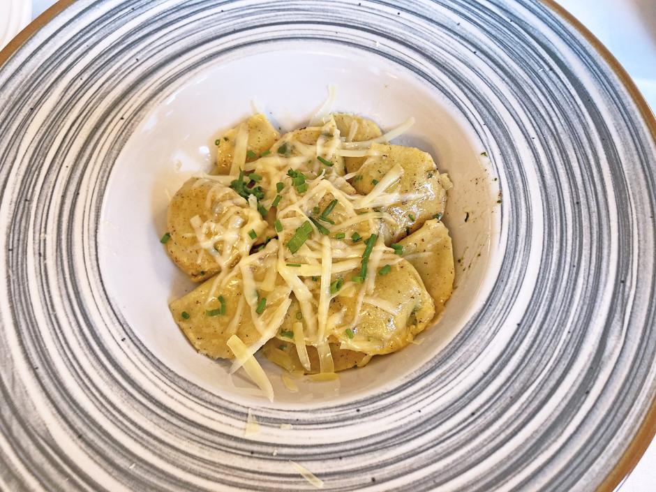 Ravioli in Salbeibutter