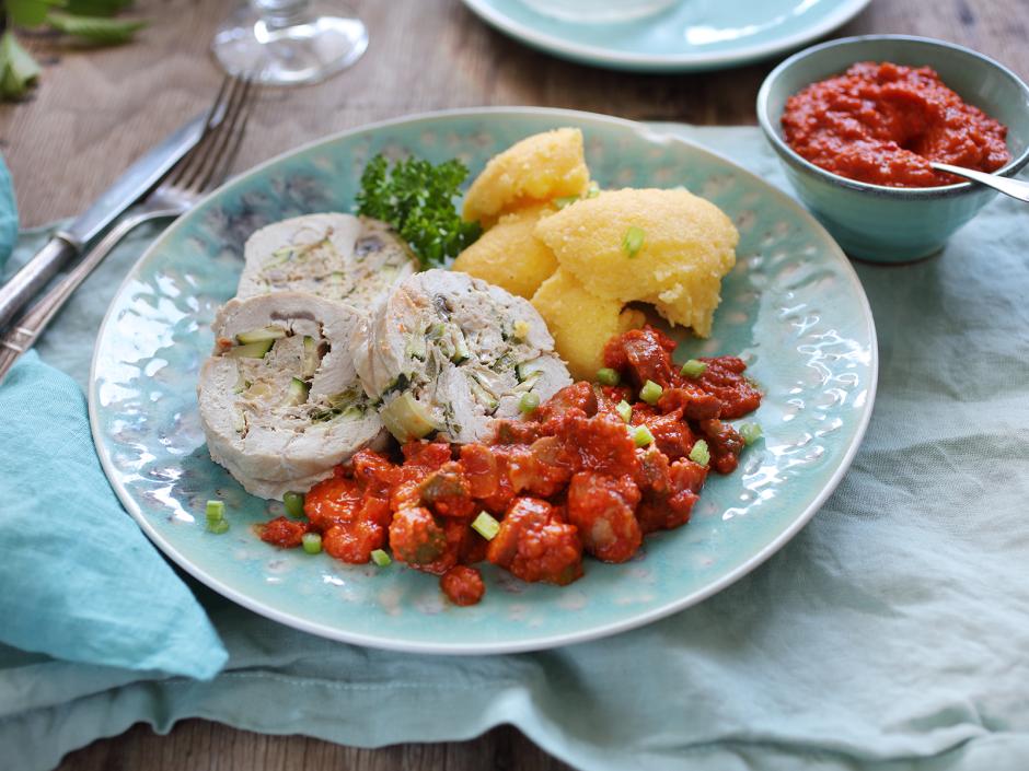 Putenbrust-Roulade Balkan-Style