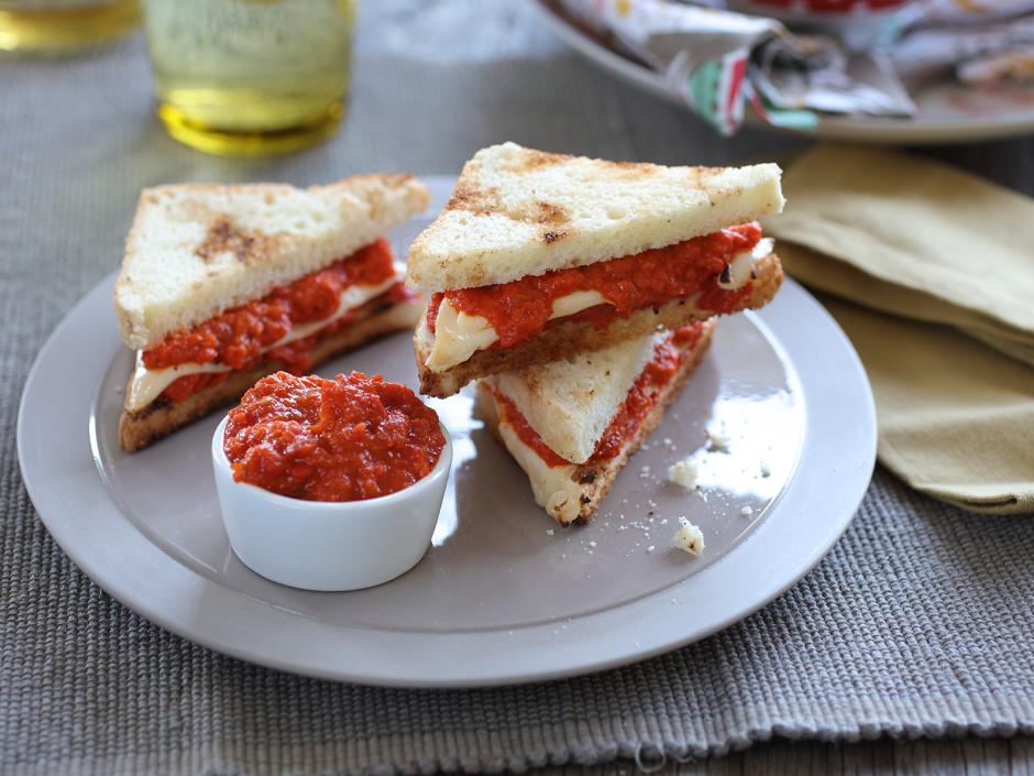 Warme Ajvar-Sandwiches