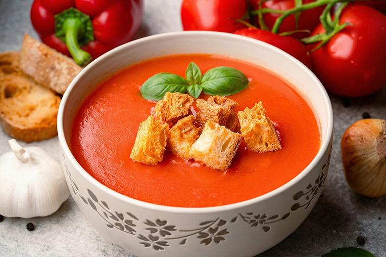 Tomatensuppe aus der Toskana