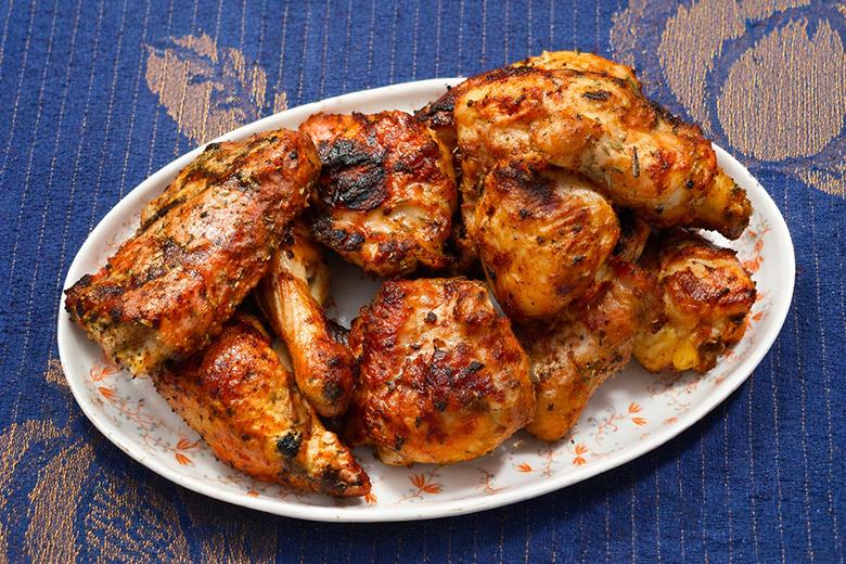 Gegrillte Hühnerkeulen