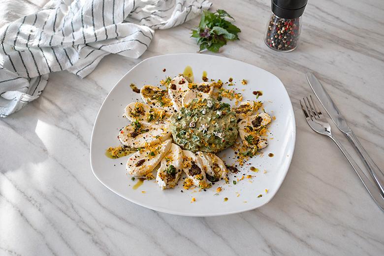 Mozzarella mit Löwenzahnaufstrich