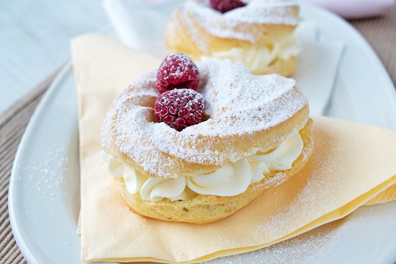 Brandteigringe mit Puddingcreme