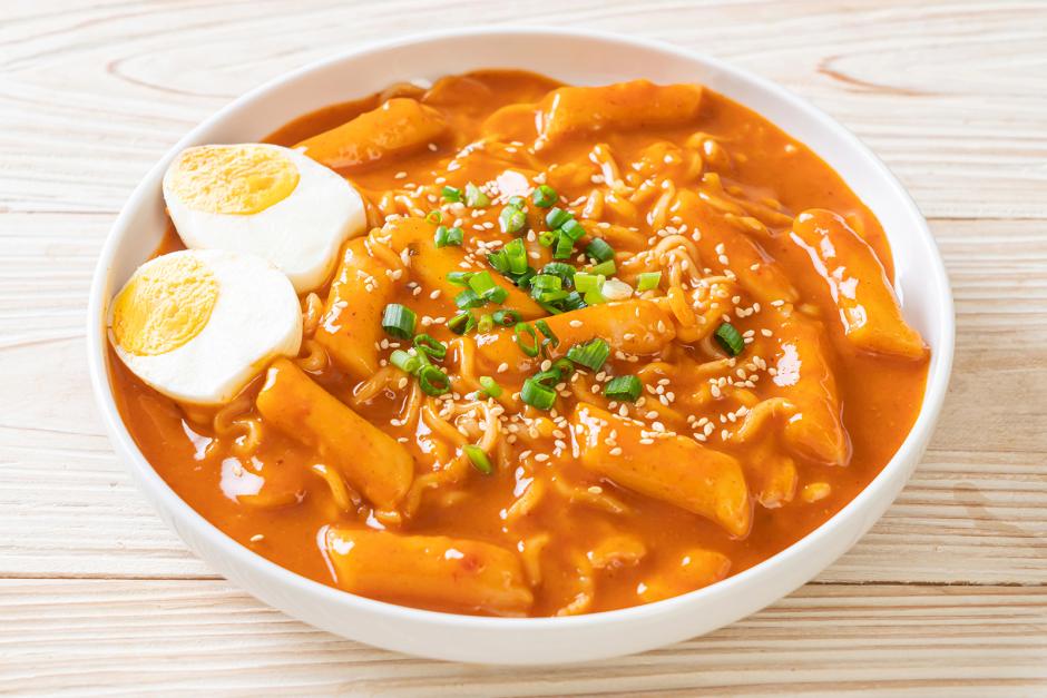 Tteokbokki Reiskuchen in Sauce