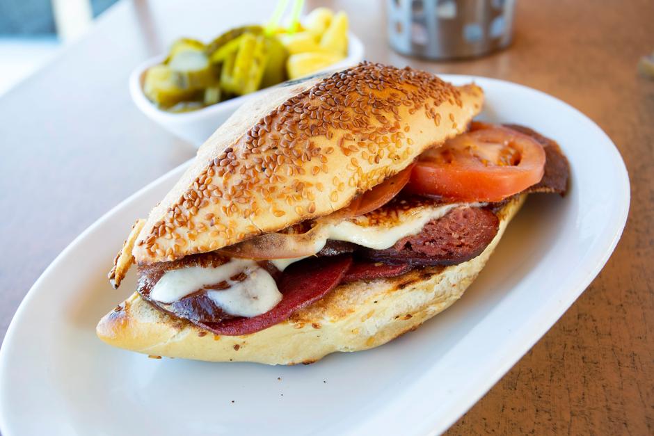 Izmir Kumru Sandwich