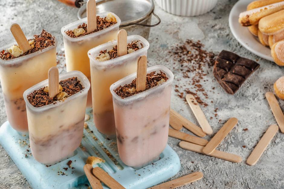 Tiramisu-Eis am Stiel 