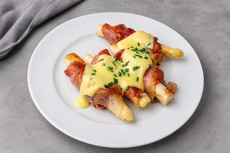 Spargel-Rindsroulade an Sauce Hollandaise