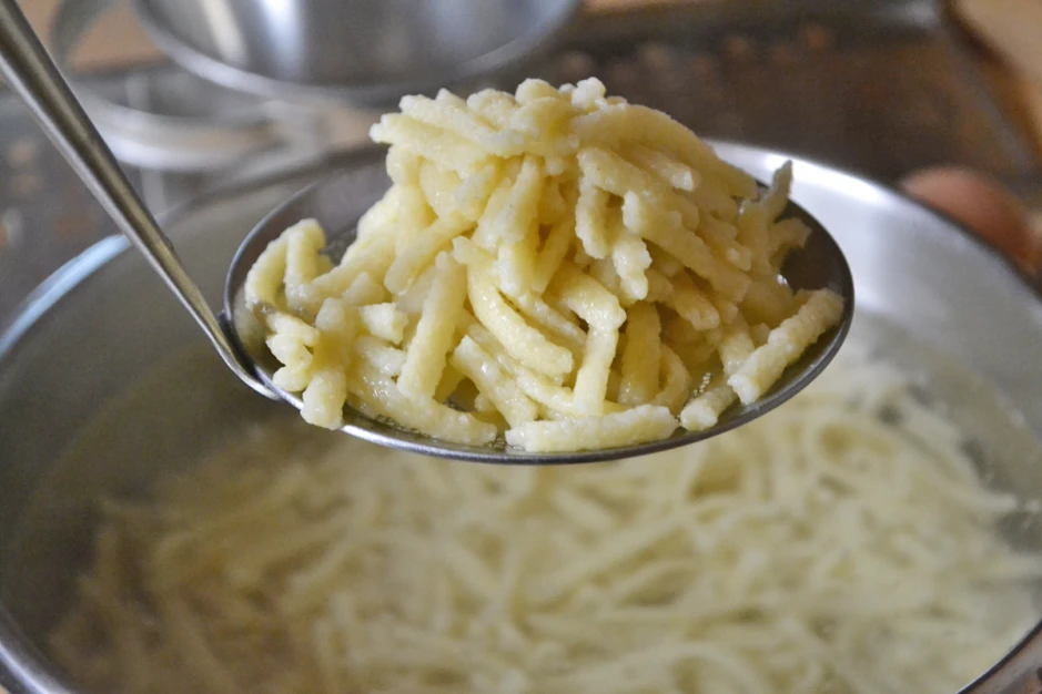 Hausgemachter Sp&auml;tzleteig