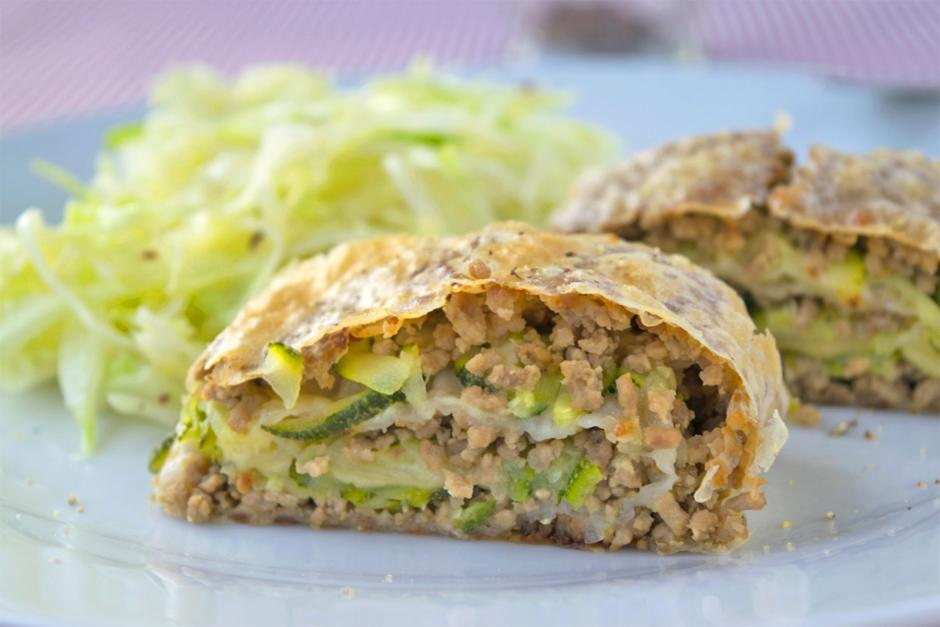 Pikanter Strudel mit Faschiertem