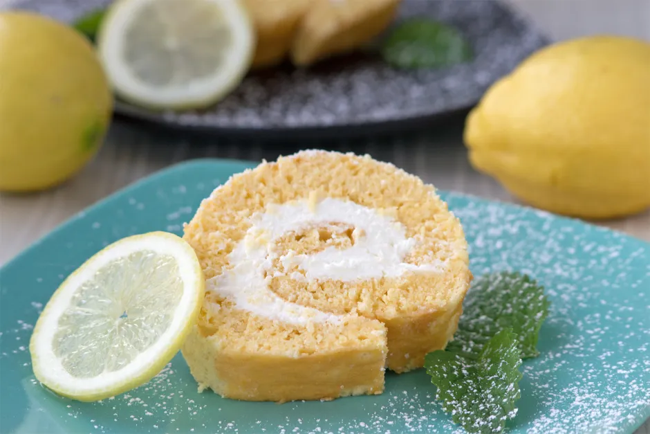 Biskuitrolle mit Puddingf&uuml;lle
