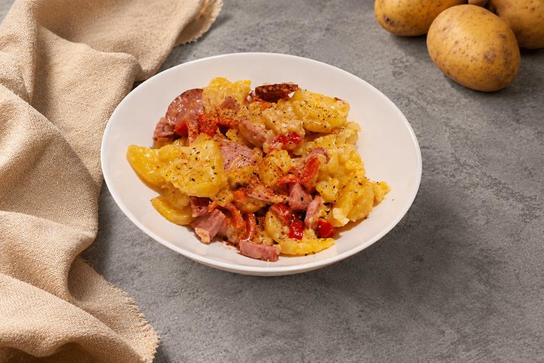 Erdäpfelgröstl mit Wurst