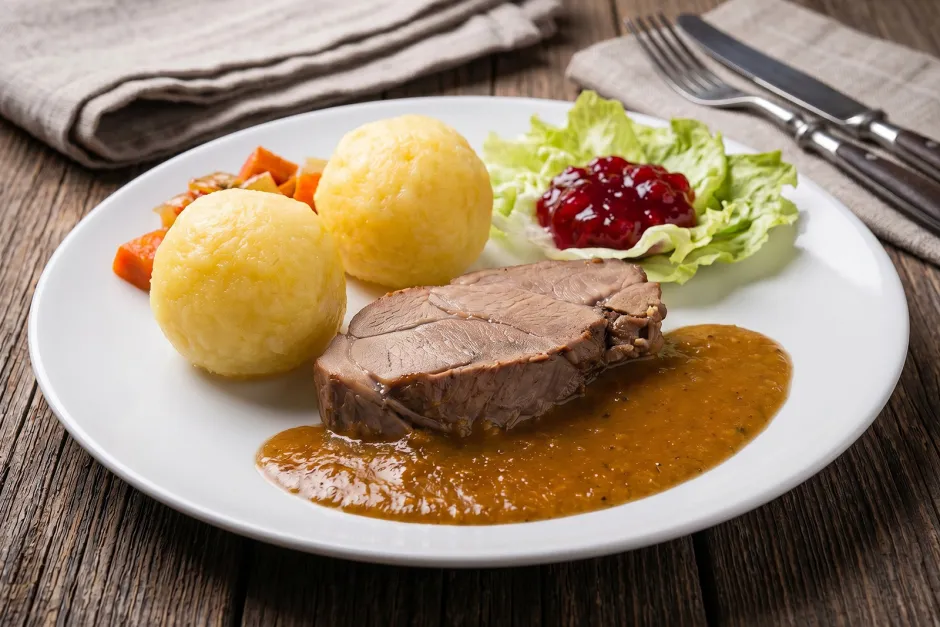 Wildschweinebraten im Mostsaft