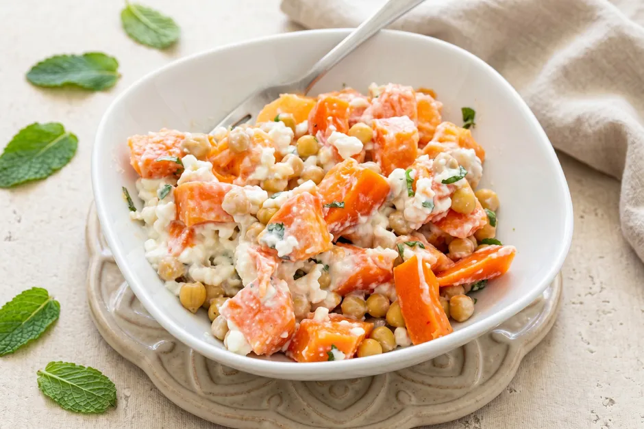 Kichererbsensalat mit Papaya und Cottage-Cheese