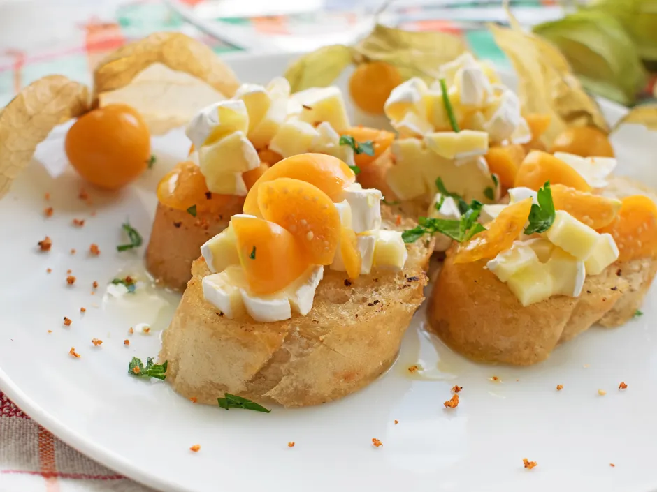 Physalis Crostini