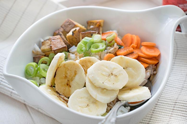 Vegane Poke Bowl mit Obst