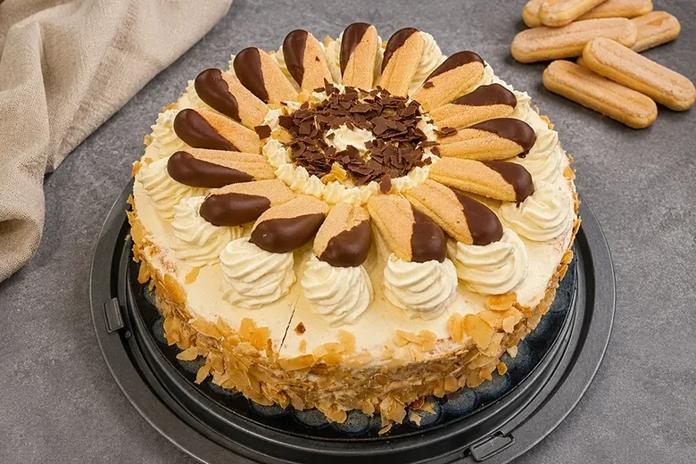Malakoff-Torte mit Haselnusscreme