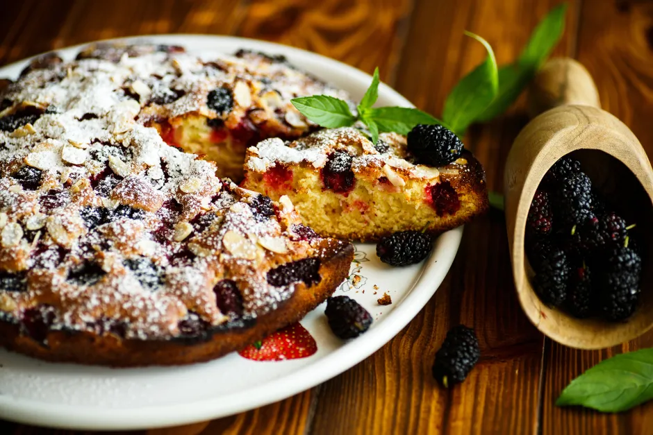 Maulbeerkuchen mit Mandeln