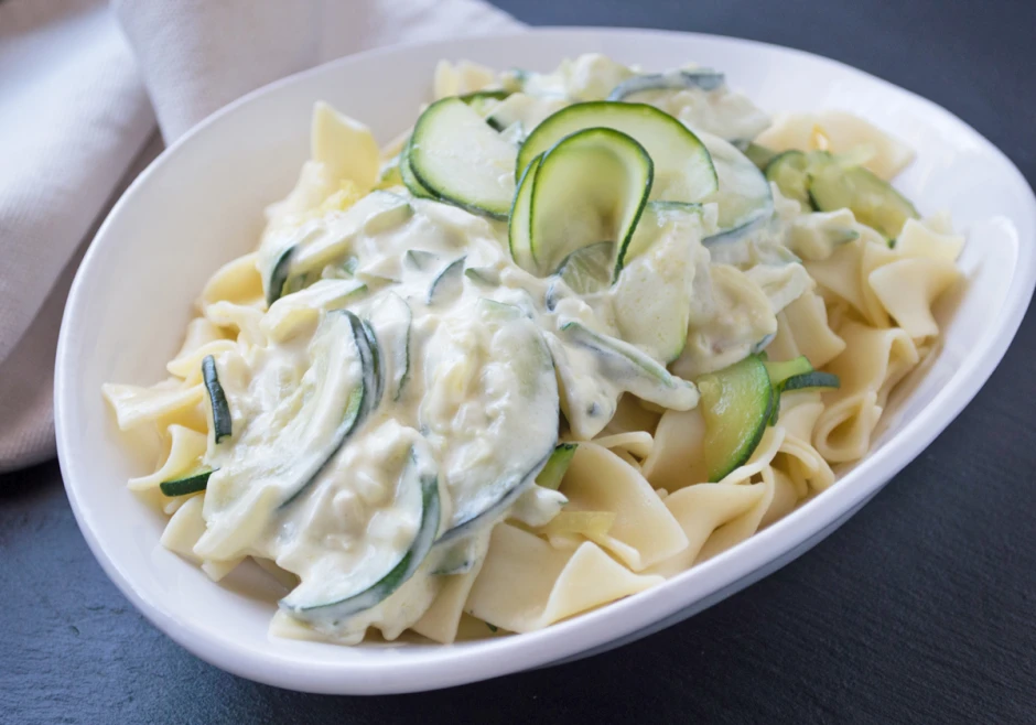 Bandnudeln mit Zucchini