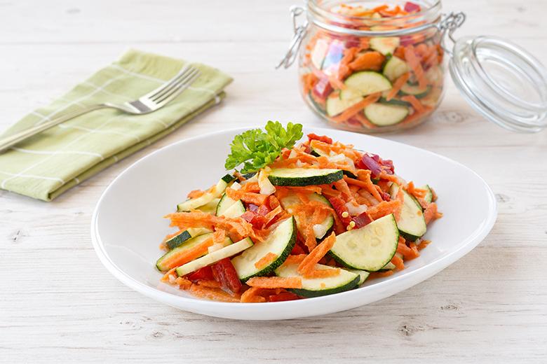 Eingekochter Zucchinisalat