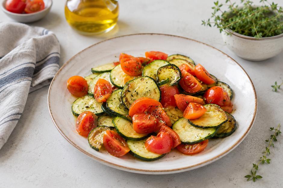 Zucchini-Tomaten-Gemüse