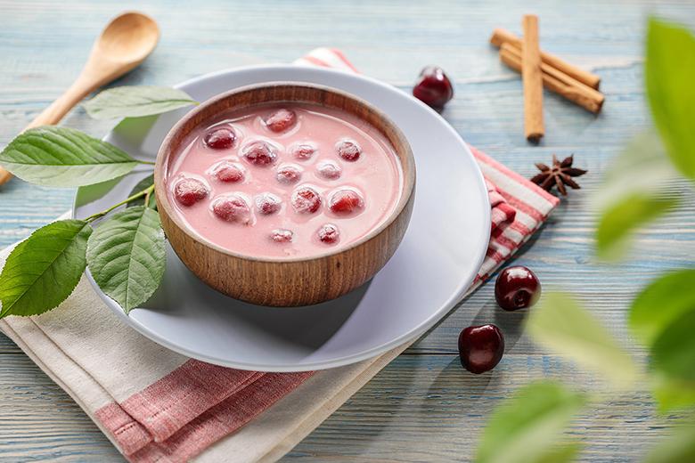 Ungarische Sauerkirschsuppe Meggyleves