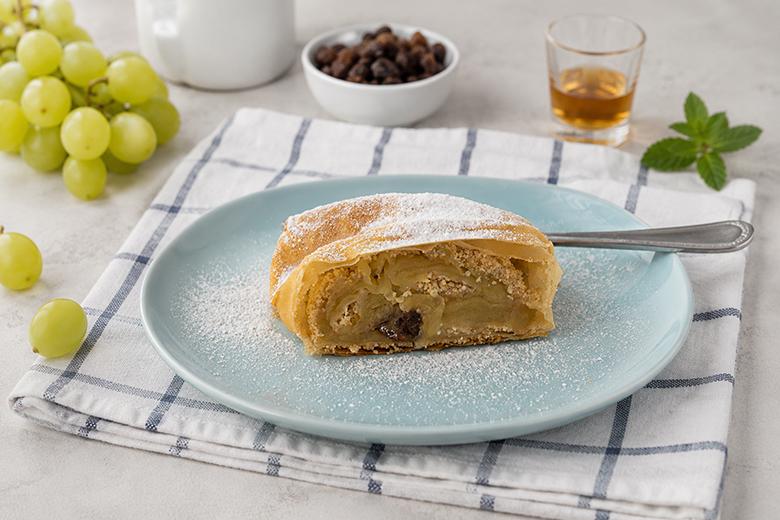 Traubenstrudel mit Rum