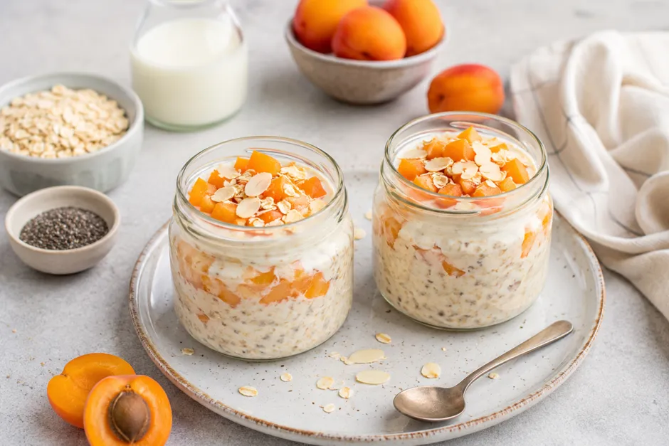 High-Protein Marille-Topfen Overnight Oats