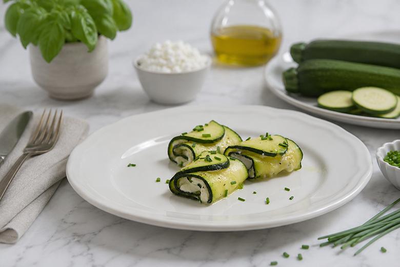 Zucchinirollen mit Hüttenkäse