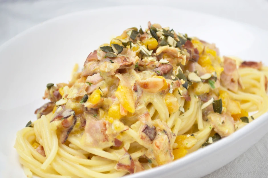 Pasta mit Speck-Kürbis-Sauce