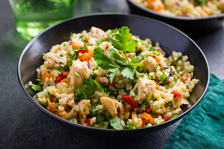 Warmer Gerstensalat mit Huhn