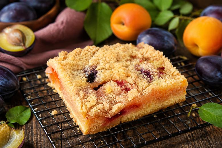 Zwetschken-Marillen Streuselkuchen