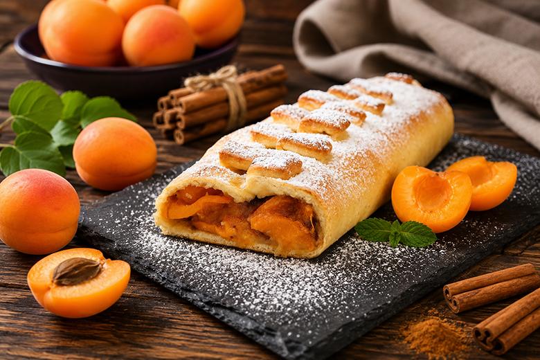 Marillenstrudel