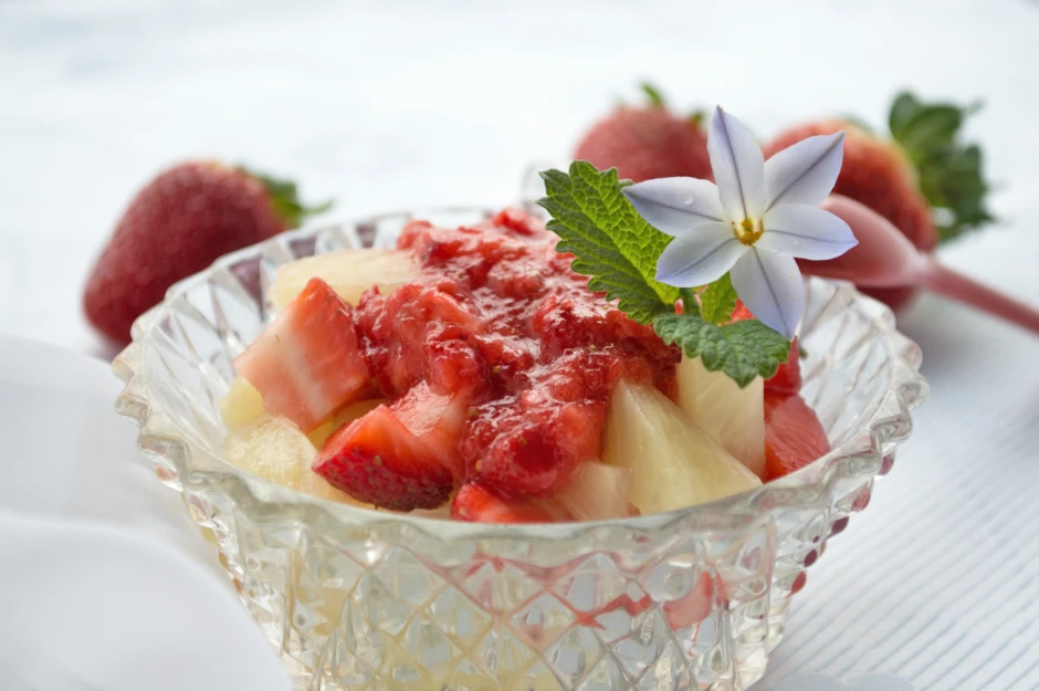 Erdbeercreme mit Ananas