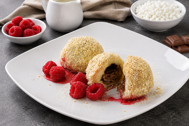 Topfenknödel mit Nougatfülle