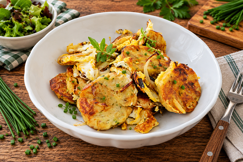 Geröstete Knödel mit Ei