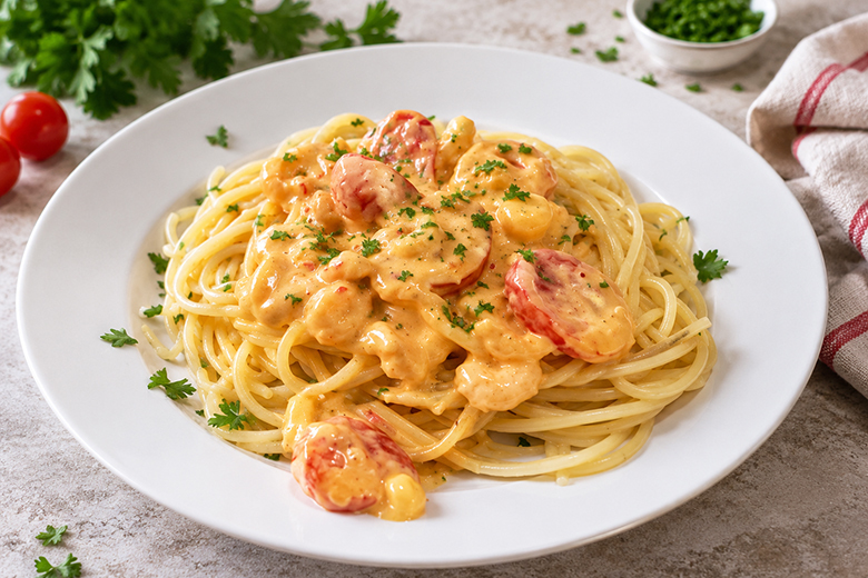 Spaghetti mit Shrimps in Brunch-Sauce