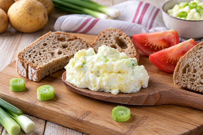 Erdäpfelkas mit Sauermilch