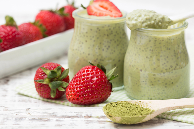 Chia-Pudding mit Matcha-Tee