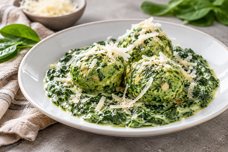 Spinatknödel mit Cremespinat