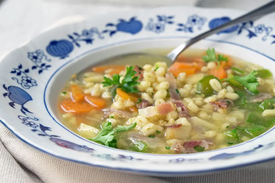Steirische Rollgerstensuppe