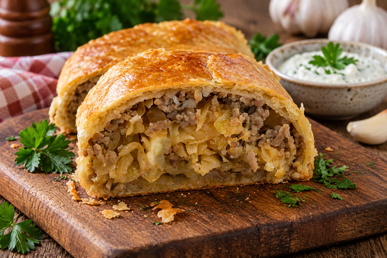Faschierter Strudel in Blätterteig