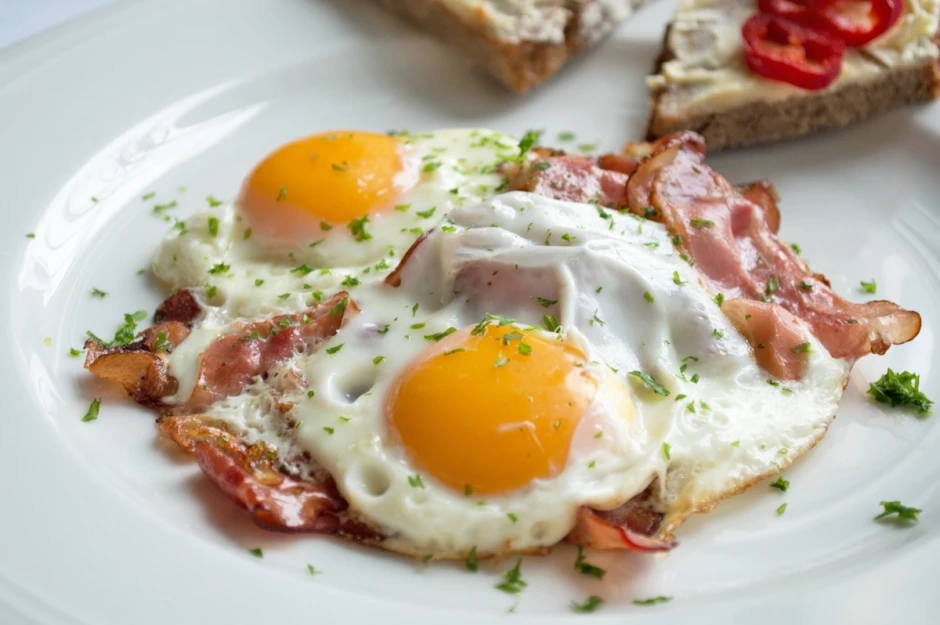Speck mit Ei