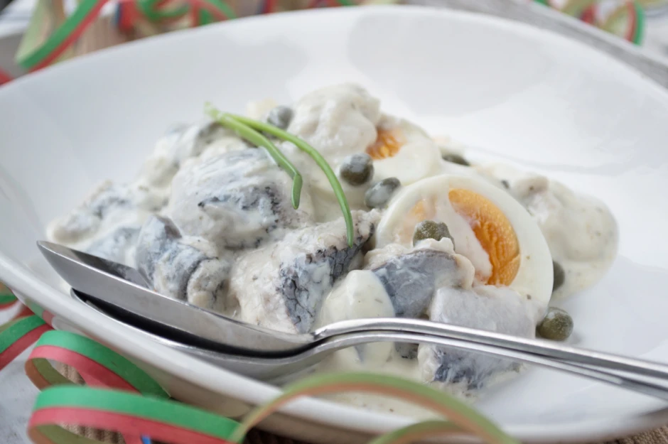 Heringsalat mit Ei