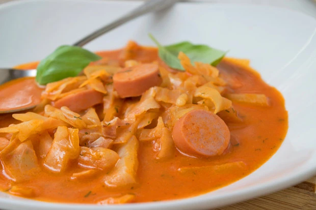 Scharfe Weißkrautsuppe