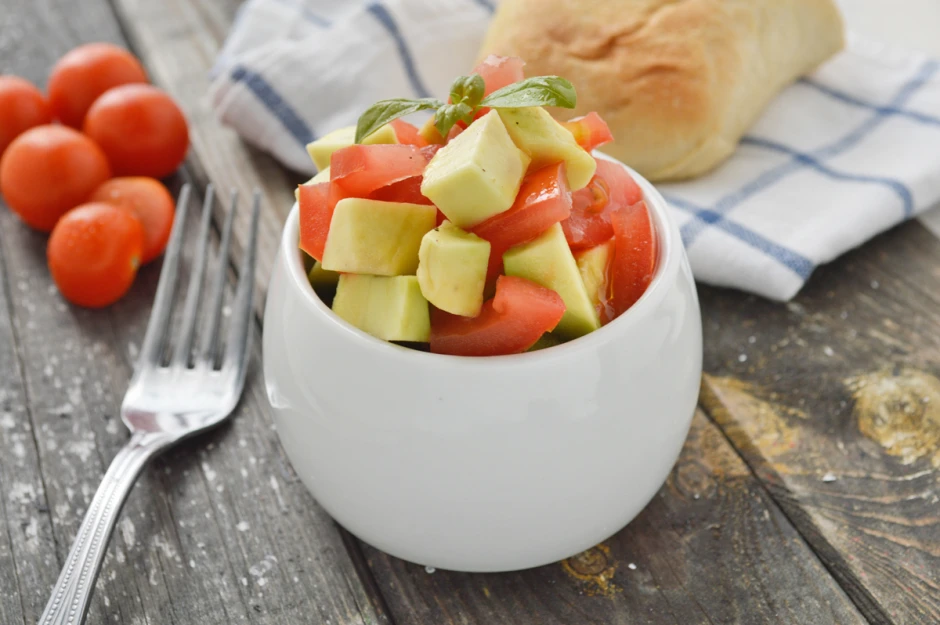 Tomaten-Avocadosalat