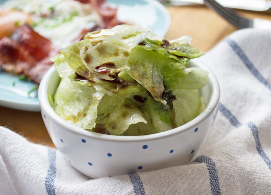 Grüner Salat mit Kernöldressing
