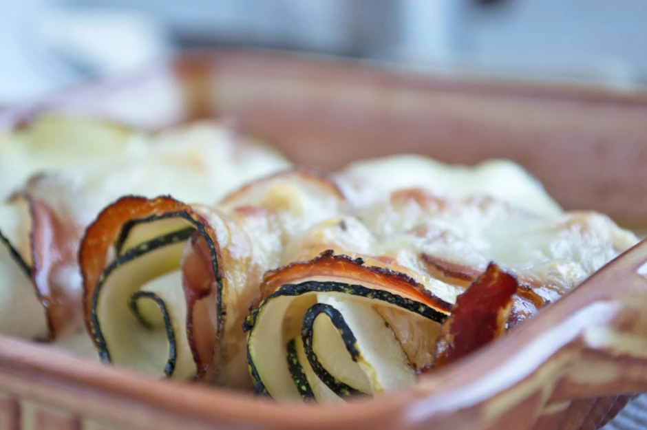 Zucchinirollen mit Mozzarella